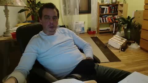 clouplefun online show from January 28, 2025, 6:27 am