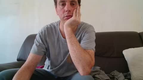 clouplefun online show from September 19, 2025, 11:33 am