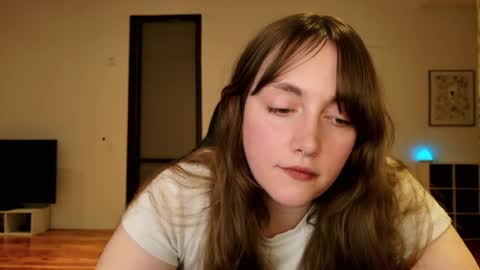 Clover online show from April 17, 2026, 2:14 am