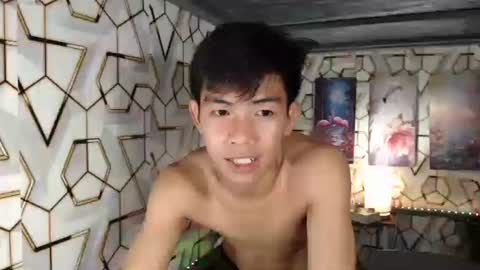 Snapshot of clyde_twinkx chatting on October 4, 2025, 10:08 pm clyde_twinkx online show from October 4, 2025, 10:08 pm