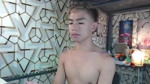 Snapshot of clyde_twinkx chatting on November 2, 2025, 5:32 am clyde_twinkx online show from November 2, 2025, 5:32 am