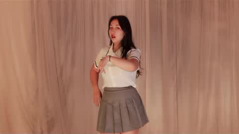 coco20020924 online show from December 18, 2025, 2:28 am