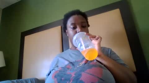 Snapshot of cocoa__bbgirl chatting on August 5, 2026, 8:44 pm Goddess Ceresa online show from August 5, 2026, 8:44 pm