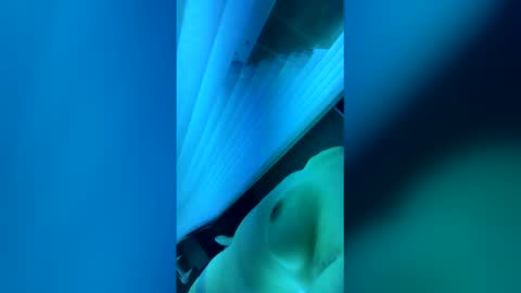 cocokisses333 online show from April 8, 2026, 10:21 pm