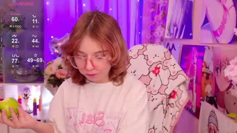 Mia online show from February 4, 2026, 8:47 pm