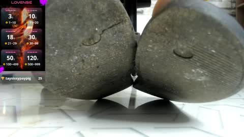 laurita online show from April 3, 2026, 3:10 pm