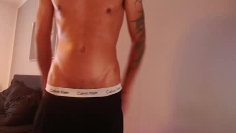 Snapshot of coitzzz chatting on December 29, 2024, 9:39 am coitzzz online show from December 29, 2024, 9:39 am