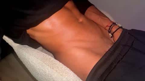 Snapshot of coitzzz chatting on October 8, 2025, 8:01 am coitzzz online show from October 8, 2025, 8:01 am