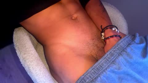 Snapshot of coitzzz chatting on October 19, 2025, 6:47 am coitzzz online show from October 19, 2025, 6:47 am