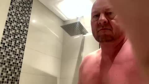 col4nows online show from January 5, 2026, 7:28 pm