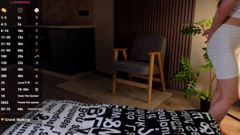 Snapshot of colbymcroberts chatting on March 31, 2026, 12:38 pm Carry online show from March 31, 2026, 12:38 pm