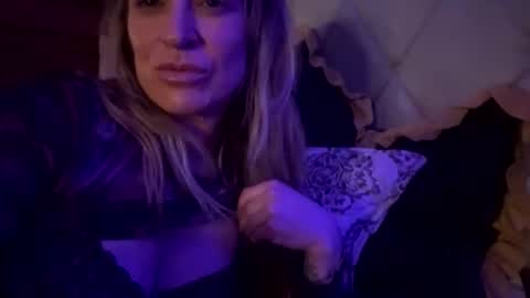 Snapshot of coldhearted69buthot chatting on December 17, 2025, 5:24 am coldhearted69buthot online show from December 17, 2025, 5:24 am