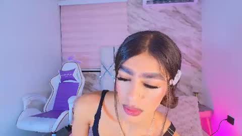 Snapshot of colett_hall chatting on June 27, 2026, 11:59 am colett online show from June 27, 2026, 11:59 am