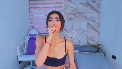 Snapshot of colett_hall chatting on July 3, 2026, 12:00 pm colett online show from July 3, 2026, 12:00 pm