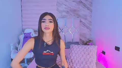 Snapshot of colett_hall chatting on July 24, 2026, 11:52 am colett online show from July 24, 2026, 11:52 am