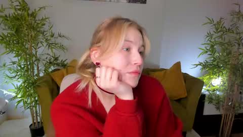 Snapshot of colleen_blake chatting on May 31, 2026, 6:09 pm Collen Mon Tue Wed Thu Fri GMT 3 0300am - 0900am online show from May 31, 2026, 6:09 pm