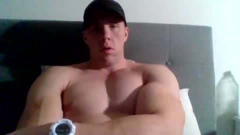 Snapshot of college_muscle chatting on January 31, 2025, 1:12 pm foreverxshredded online show from January 31, 2025, 1:12 pm