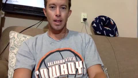 Snapshot of collegedudejames chatting on September 10, 2025, 4:07 pm DILF James online show from September 10, 2025, 4:07 pm
