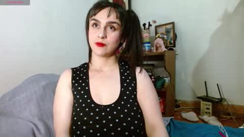 Collette online show from October 19, 2025, 10:32 pm