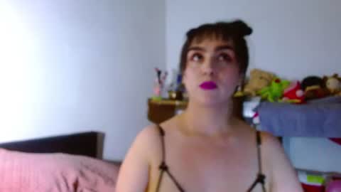 Snapshot of collette_beaufoy chatting on June 17, 2026, 7:00 am Collette online show from June 17, 2026, 7:00 am