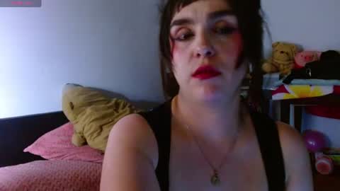 Snapshot of collette_beaufoy chatting on July 6, 2026, 1:35 am Collette online show from July 6, 2026, 1:35 am
