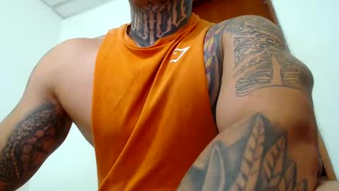 Snapshot of colombian_monster_cock chatting on January 10, 2025, 12:04 pm camilo online show from January 10, 2025, 12:04 pm