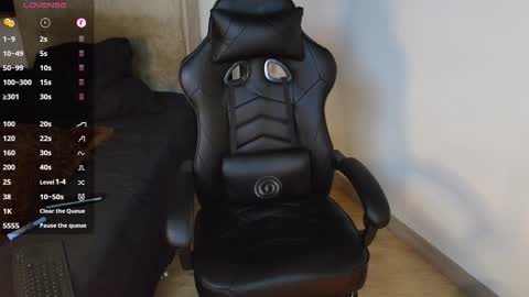 Snapshot of colombianmuscle8 chatting on October 8, 2025, 2:20 am colombianmuscle8 online show from October 8, 2025, 2:20 am