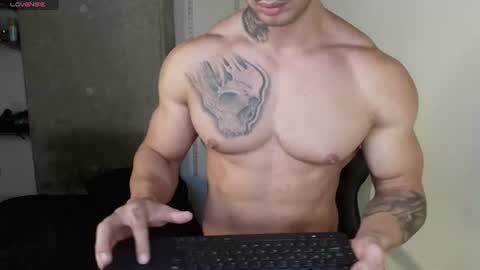 Snapshot of colombianmuscle8 chatting on June 22, 2026, 12:56 am colombianmuscle8 online show from June 22, 2026, 12:56 am