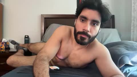 colombianstud94 online show from May 29, 2026, 12:14 pm