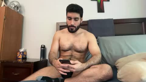 colombianstud94 online show from June 15, 2026, 9:39 pm