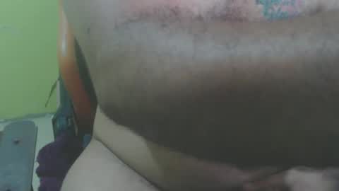 coloxito502 online show from February 5, 2025, 10:22 pm