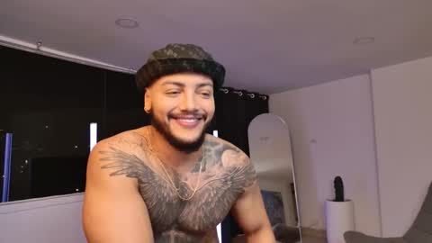 Snapshot of colton_mars chatting on October 17, 2025, 2:04 am Jhoan online show from October 17, 2025, 2:04 am