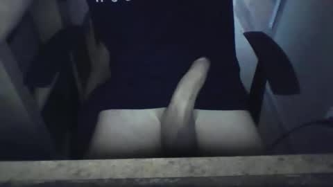 Snapshot of cometomee69 chatting on November 4, 2025, 6:34 am cometomee69 online show from November 4, 2025, 6:34 am