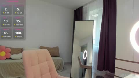 Snapshot of cometoseeme_ chatting on June 3, 2026, 4:12 pm Alice online show from June 3, 2026, 4:12 pm