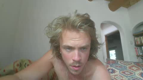 Snapshot of confessionsofalonelylover chatting on September 15, 2025, 10:43 pm dreamy eyed lover online show from September 15, 2025, 10:43 pm