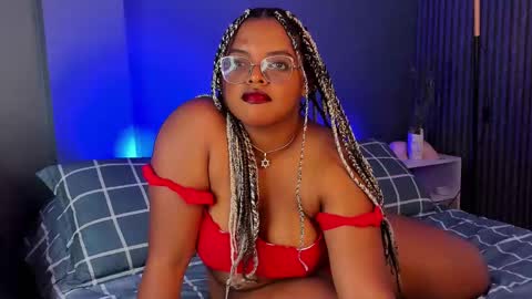 conielaurenth online show from February 10, 2025, 2:08 am