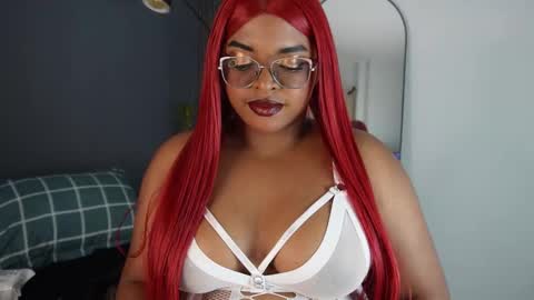 conielaurenth online show from March 11, 2025, 2:43 am