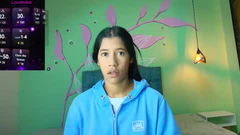 C O N N I E online show from November 19, 2025, 3:01 pm