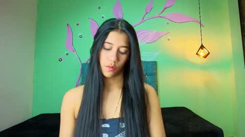 C O N N I E online show from November 28, 2025, 2:47 am