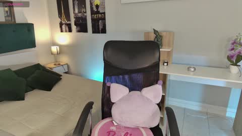 Connie online show from February 11, 2025, 8:10 pm