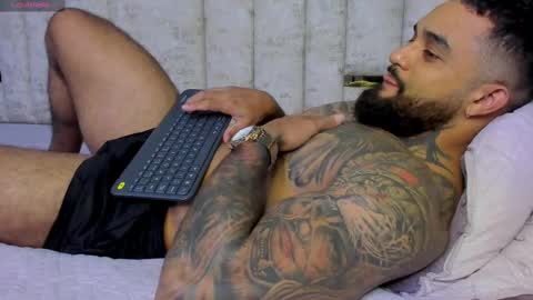 rusfegui online show from March 11, 2025, 2:32 am