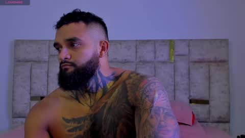 rusfegui online show from October 9, 2025, 1:03 am