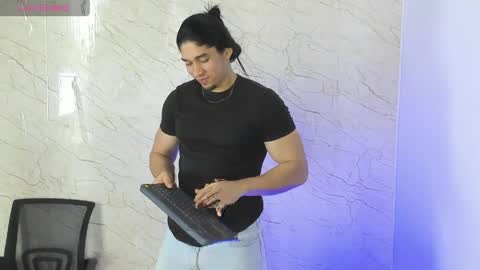 Connor online show from April 7, 2026, 8:20 pm