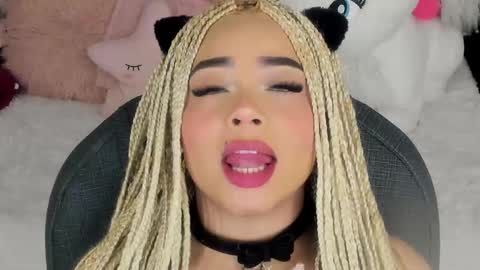 Snapshot of conny_curly chatting on February 9, 2026, 1:48 pm Conny online show from February 9, 2026, 1:48 pm