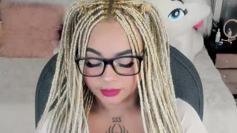 Snapshot of conny_curly chatting on February 12, 2026, 2:12 pm Conny online show from February 12, 2026, 2:12 pm