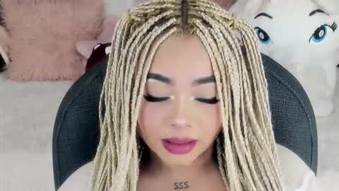 Snapshot of conny_curly chatting on February 14, 2026, 9:22 pm Conny online show from February 14, 2026, 9:22 pm