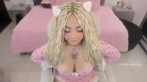 Snapshot of conny_curly chatting on June 30, 2026, 2:40 pm Conny online show from June 30, 2026, 2:40 pm