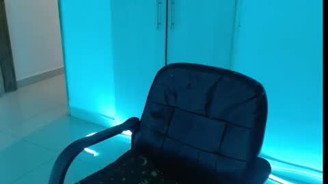 Snapshot of constantin_blessed_69 chatting on October 16, 2025, 5:52 am constantin_blessed_69 online show from October 16, 2025, 5:52 am