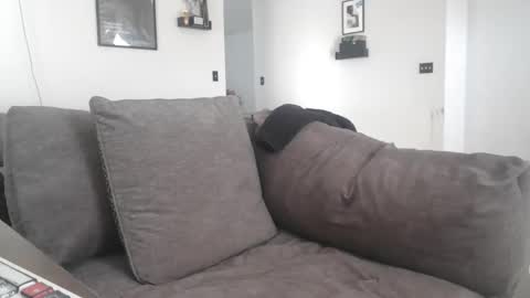 Snapshot of controllercutie chatting on February 9, 2026, 2:21 pm controllercutie online show from February 9, 2026, 2:21 pm