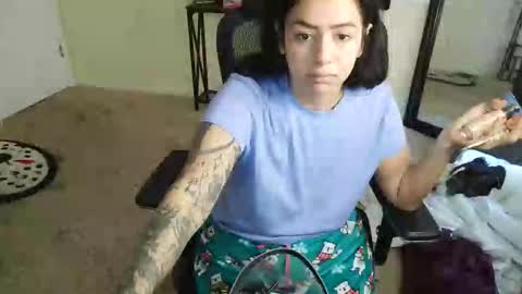 Snapshot of controllercutie chatting on March 1, 2026, 1:35 pm controllercutie online show from March 1, 2026, 1:35 pm